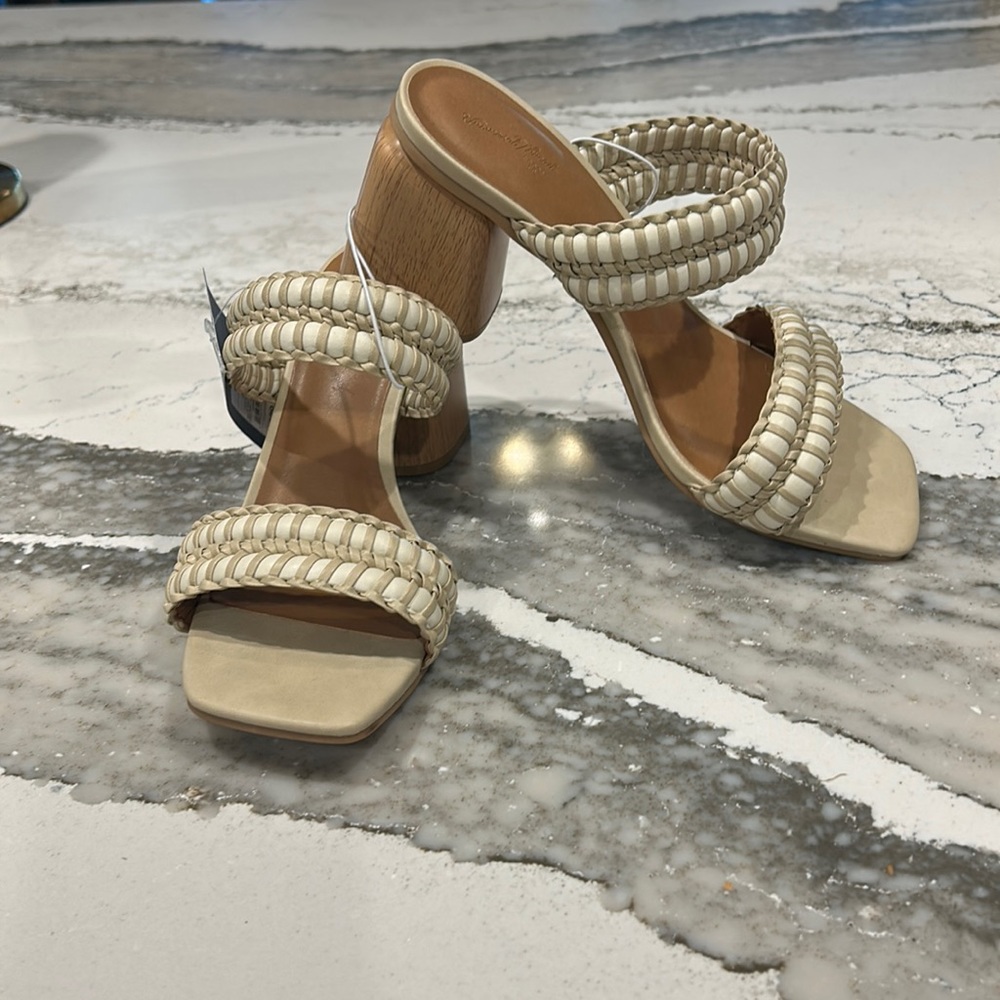 Universal Thread, Target, Women’s Mule Heels, Cream, Size 7.5, NWT